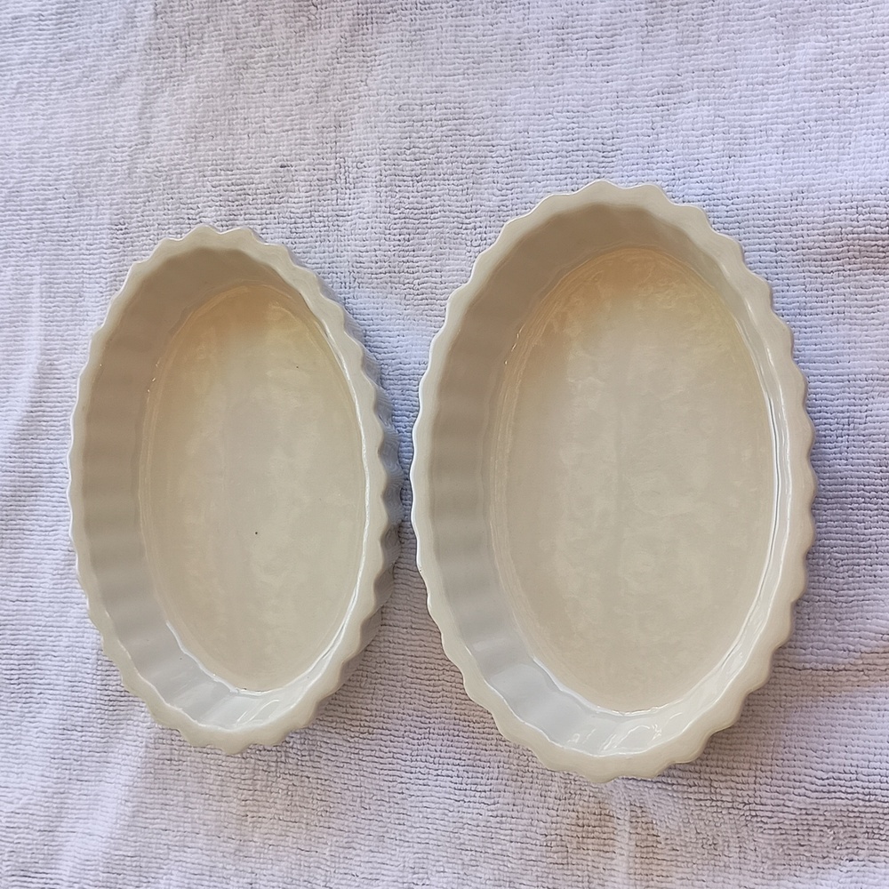 Hall 853 USA Mini Flutted Souffle Baking Dishes